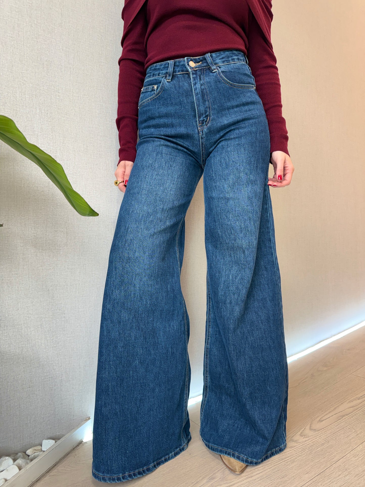 Jean Ana Wide Leg