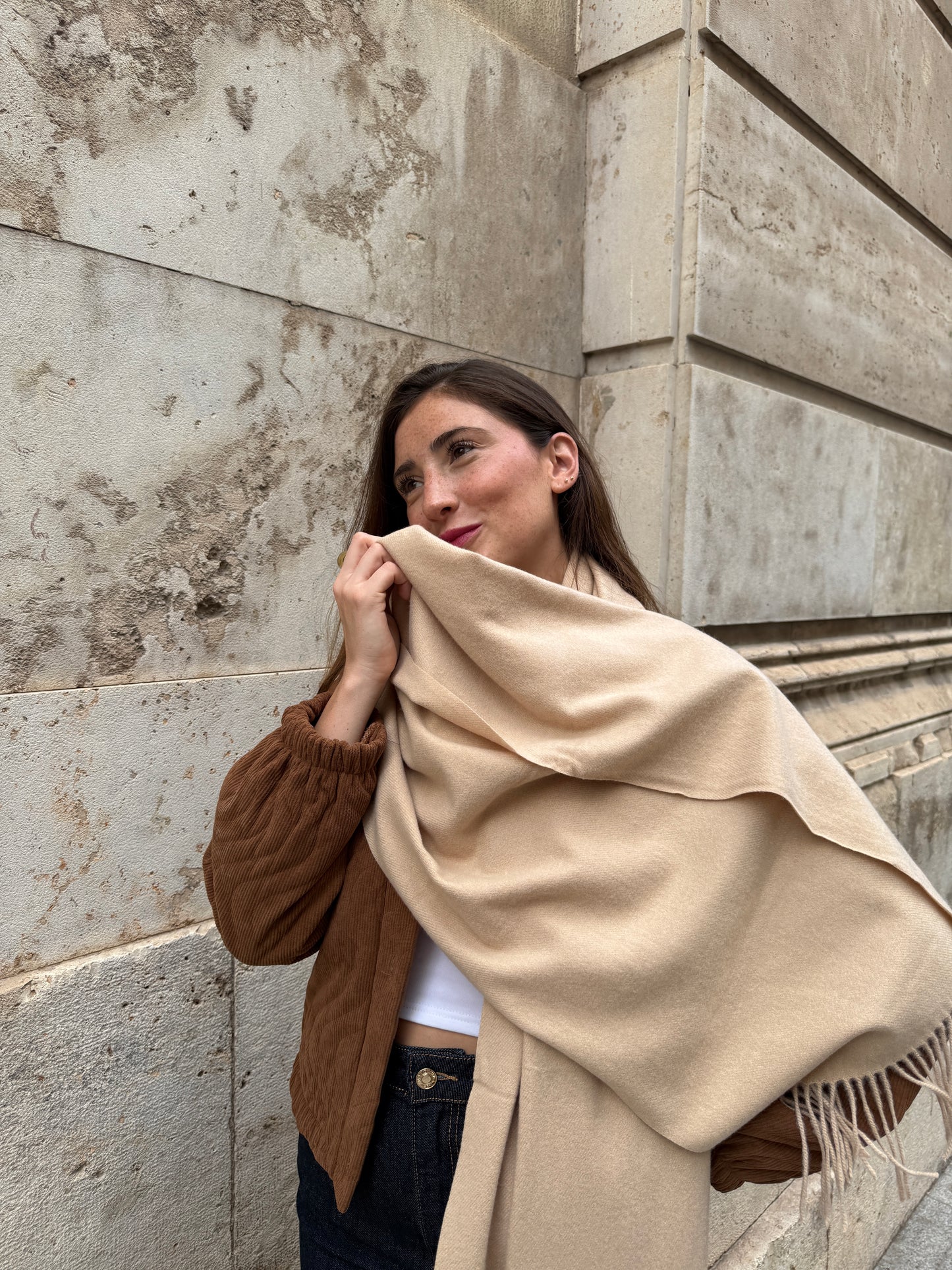 Mari Carmen Beige Scarf