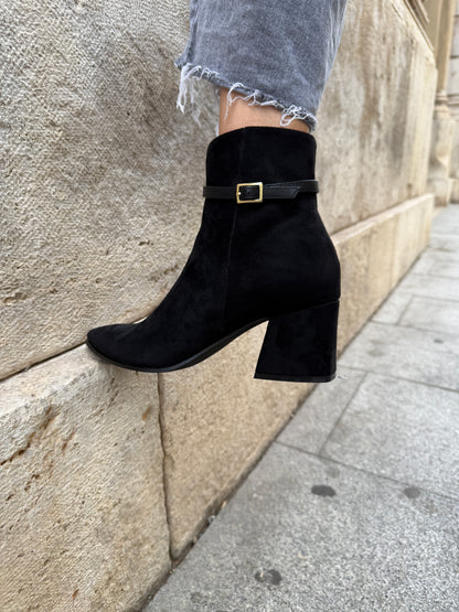 Black Mica Heel Boot