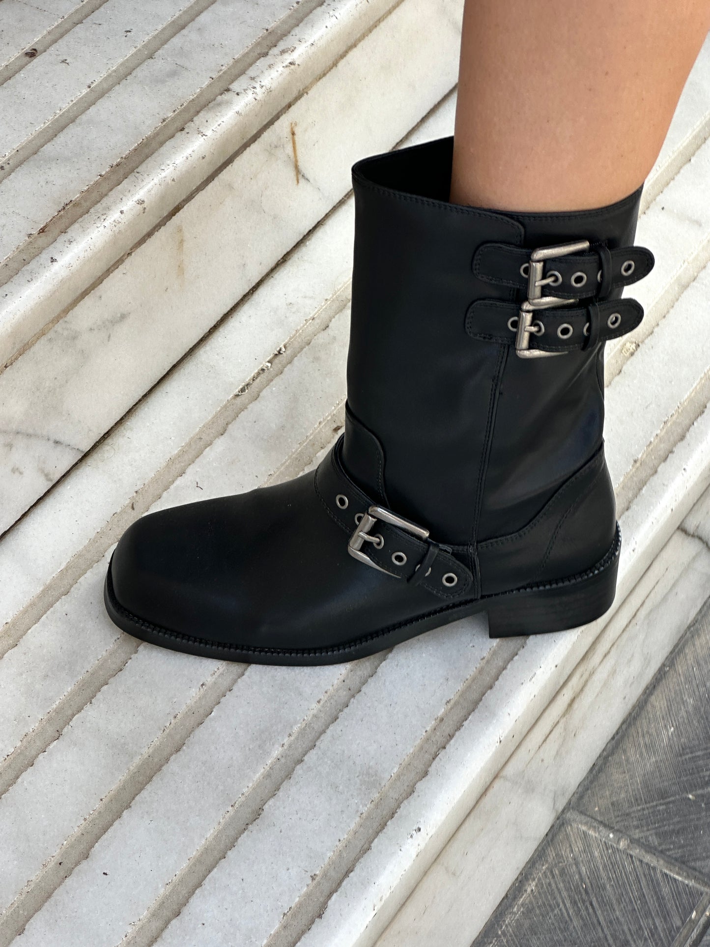 Bota Hebillas Biker Negro